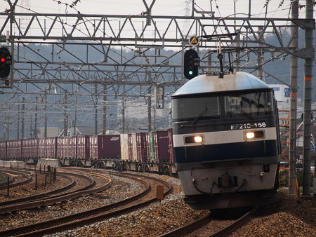 EF210貨物 サントリーカーブ04