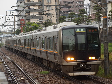321系普通 福知山線伊丹駅