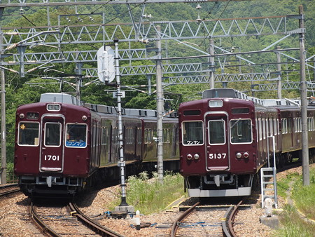 能勢電1500系普通 妙見線山下駅01