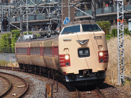 381系こうのとり回送 サントリーカーブ