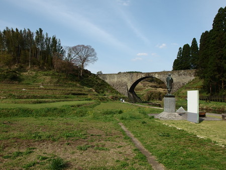P4111192