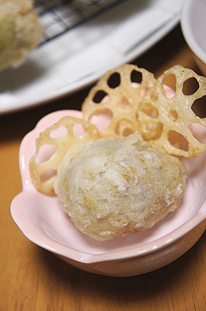 里芋とレンコンの素揚げ