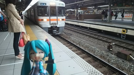 ? 名古屋 13:30 → 岐阜 13:49 5505F 快速