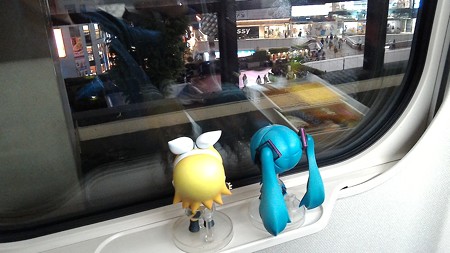 ミク:「大宮駅に停車。次はいきなり長野駅です!」 リン:「さあこ...