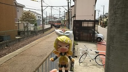 ▲ 野々市 11:54 → 新西金沢 11:58 420 普通(北陸鉄道石川線) リン...