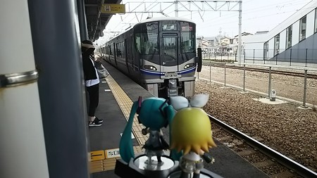 ▲ 西金沢 12:20 → 金沢 12:24 643M 普通