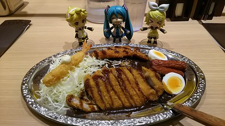 リン:「兼六カレー中、いったぁーーー!!」 ミク:「すごぉいい!...