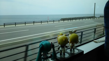 泊→越中宮崎間。 リン:「うみうみうみうみ海海海ーーー!!!!」...