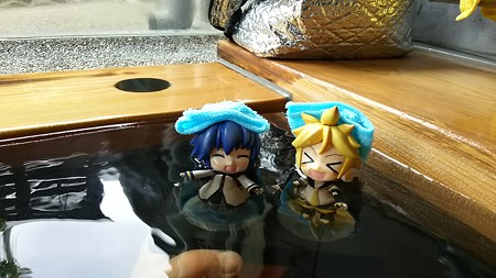 レン:「うあーー!! 気持ちぃーーーー!!」 兄:「染み入るなぁ...