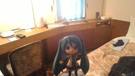 ホテルにチェックインしますた。 ミク:「お疲れ様でした♪ こちら...