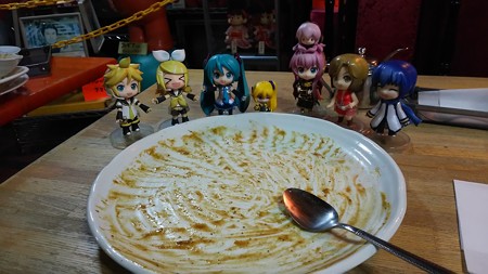 リン:「すごぉい!! 2倍盛り食べきった!!!」 ミク:「カレー...