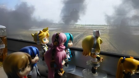 リン:「ケムリもくもくーーー!!!」 ミク:「これだけ煙が凄いと...