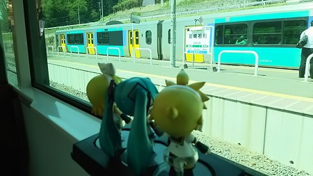 磐城石川駅に停車。対向列車待ち10分。