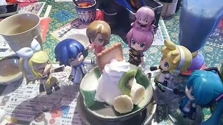 めー:「ココナッツアイス来たよ」 兄:「やったぁーーー♪」