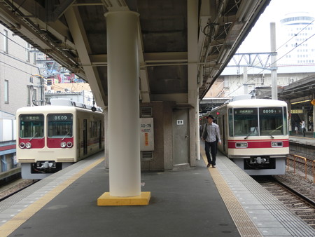 8000形と8800形