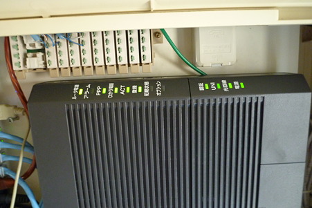 無線親機(WZR-HP-G302H) と 回線終端装置(PR-400NE)