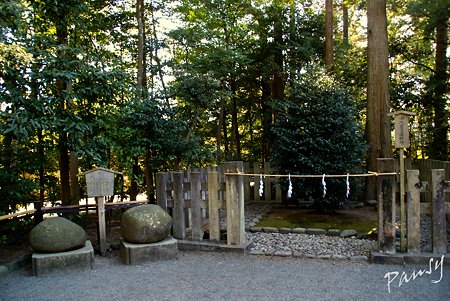 鶴亀石と・・由比若宮遙拝所・・鶴岡八幡宮・・11