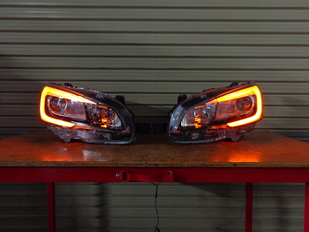 レヴォーグ　ＮＥＷアウディ風ＬＥＤ取付　オレンジ