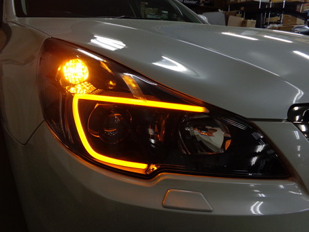 レガシィＢＲＭ　ＮＥＷアウディ風ＬＥＤ取付　オレンジ運転席側