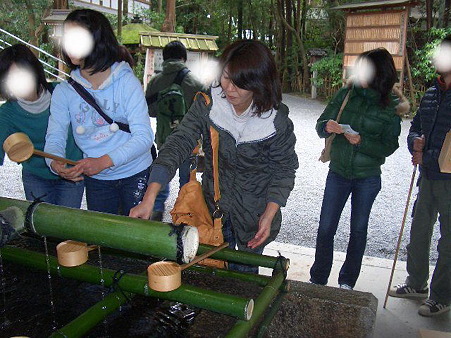 手水舎にて