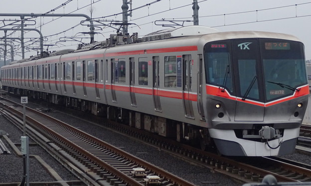 首都圏新都市鉄道つくばｴｸｽﾌﾟﾚｽ線TX-2000系(報知杯弥生賞当日)
